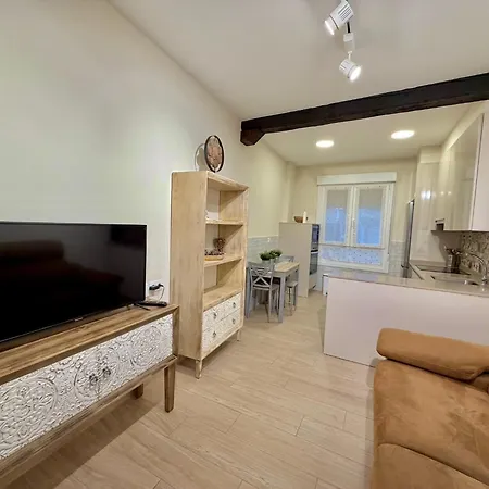 Apartamento Itsasargi , En Pleno Casco Antiguo De Bermeo